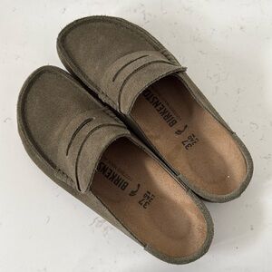 Boston Naples in Olive - New, Worn once inside only!